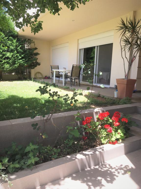 דירות קלמאטה Rose Garden מראה חיצוני תמונה
